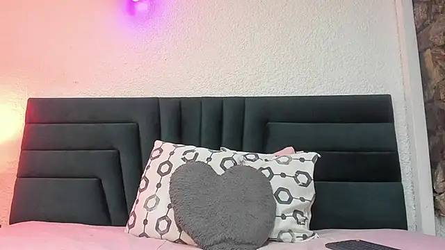 Snapshot of VictoriaRouge_ chatting on 26, 2, 2026 VictoriaRouge online show from 26, 2, 2026