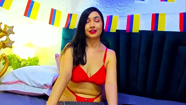 Snapshot of VictoriaRouge_ chatting on 7, 7, 2026 VictoriaRouge online show from 7, 7, 2026