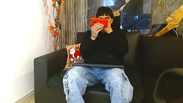 Tommy160920 online show from 1, 12, 2025