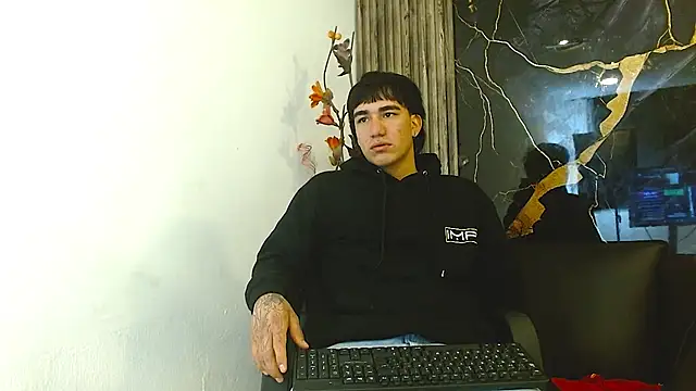 Tommy160920 online show from 29, 11, 2025