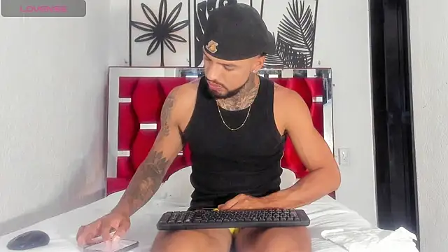 Jacob 77  online show from 16, 12, 2025