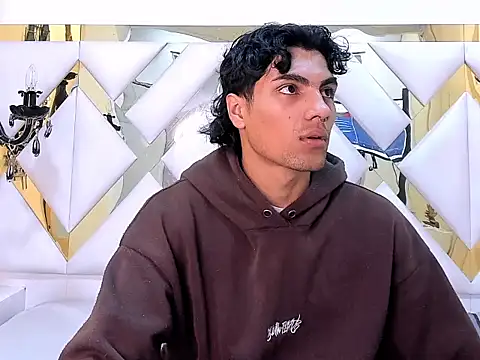 MattFiore online show from 16, 12, 2025