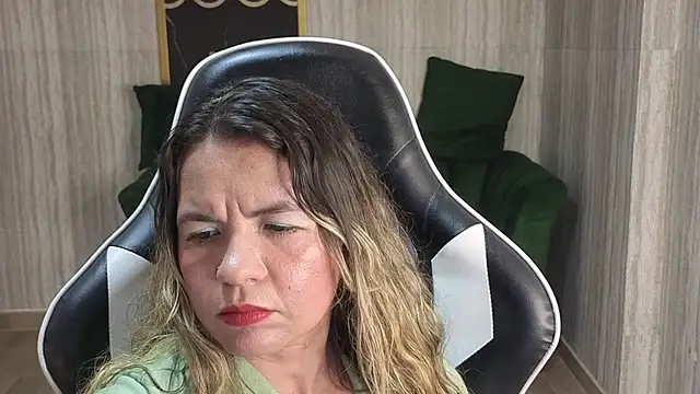 paula lorens t1  online show from 24, 11, 2025