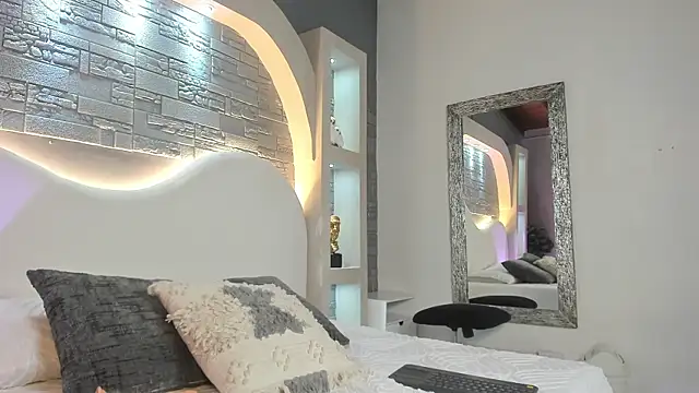 Valentino moretti online show from 8, 1, 2026