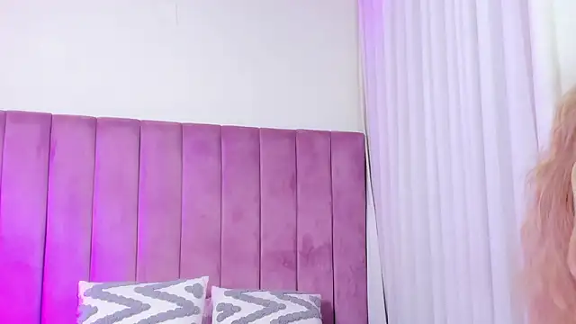 Valentino moretti online show from 30, 3, 2026