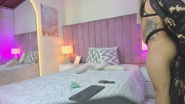 Valentino moretti online show from 20, 3, 2026