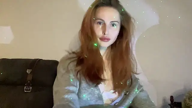 Snapshot of Gingerna chatting on 25, 11, 2025 Gingerna online show from 25, 11, 2025