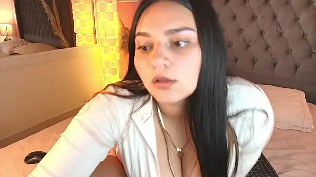 Nicollevsconttei online show from 11, 2, 2026