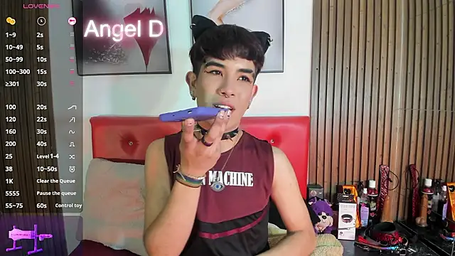 Angeldust19 online show from 25, 2, 2026