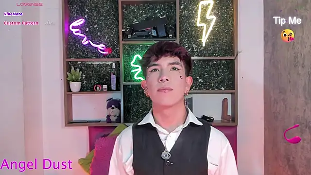 Angeldust19 online show from 6, 1, 2026