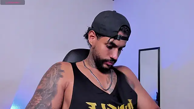 LuigiVitale 1 online show from 17, 7, 2026