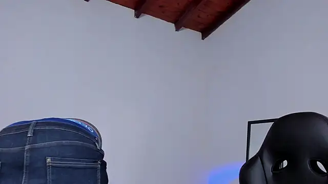 LuigiVitale 1 online show from 21, 3, 2026