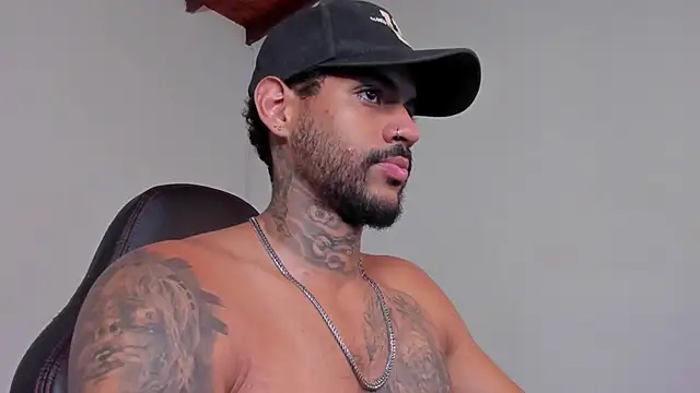 LuigiVitale 1 online show from 15, 12, 2025