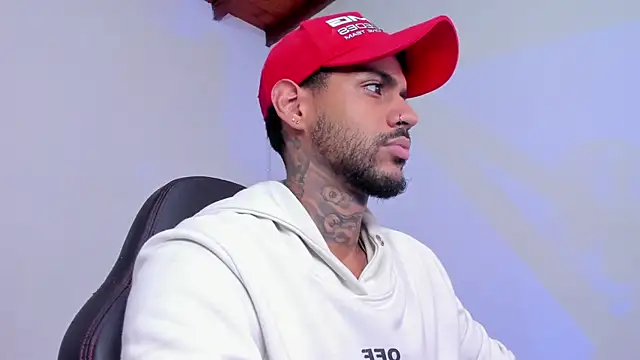 LuigiVitale 1 online show from 27, 11, 2025