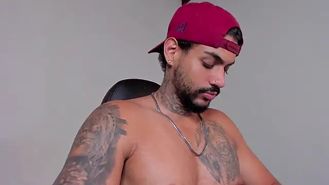 LuigiVitale 1 online show from 10, 1, 2026