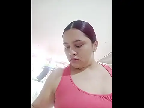 Snapshot of swetttmomy chatting on 7, 1, 2026 swetttmomy online show from 7, 1, 2026