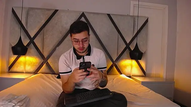 Ethan Greys online show from 20, 12, 2025