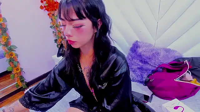  Ivy Luna online show from 5, 4, 2026