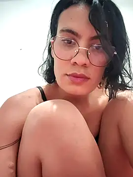 Mia saaenz online show from 3, 12, 2025