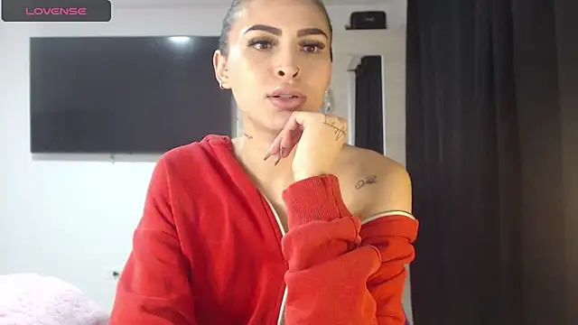 Linda  fiore online show from 16, 11, 2025