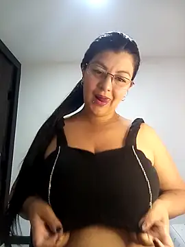 Snapshot of CelesteAlvarez1989 chatting on 13, 5, 2026 CelesteAlvarez1989 online show from 13, 5, 2026