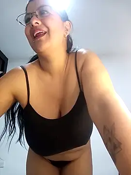CelesteAlvarez1989 online show from 29, 3, 2026