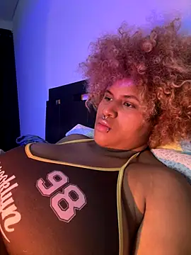 nikicatwild online show from 28, 11, 2025