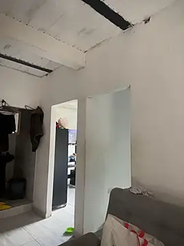 Isabella Hillss online show from 10, 3, 2026