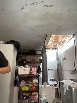 Isabella Hillss online show from 1, 12, 2025