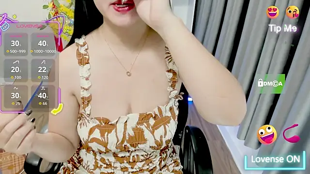 Hali Sweetgirl online show from 11, 4, 2026