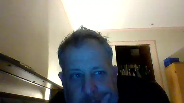 Snapshot of Mikey40wv chatting on 16, 11, 2025 Mikey40wv online show from 16, 11, 2025