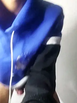 Luigi cumming1 online show from 23, 11, 2025