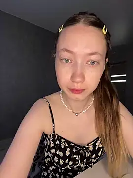 Holy Poly online show from 16, 4, 2026