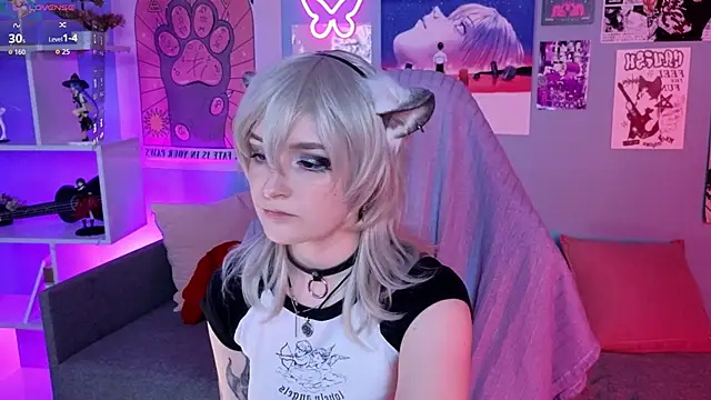 Snapshot of vronnier chatting on 15, 4, 2026 vronnier online show from 15, 4, 2026