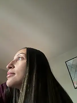 Snapshot of BelleRune chatting on 5, 7, 2026 BelleRune online show from 5, 7, 2026