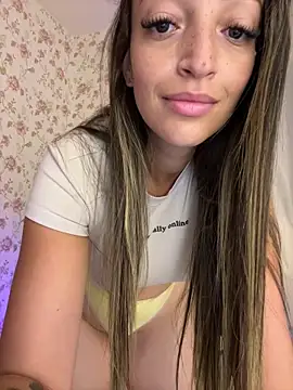 Snapshot of BelleRune chatting on 5, 2, 2026 BelleRune online show from 5, 2, 2026