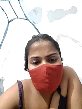 Snapshot of Red_Love_1 chatting on 17, 5, 2026 Red Love 1 online show from 17, 5, 2026