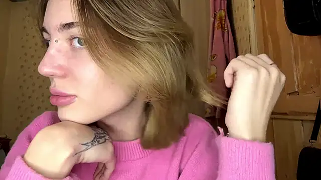 MelaineAytes online show from 23, 11, 2025