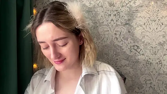 Emily lyy online show from 29, 11, 2025