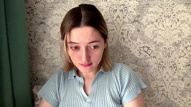 Emily lyy online show from 22, 12, 2025