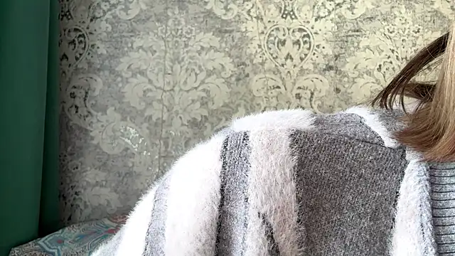 Emily lyy online show from 14, 12, 2025