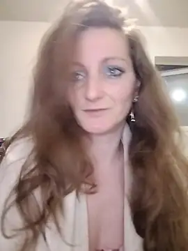 CrazyMaya39 online show from 22, 4, 2026