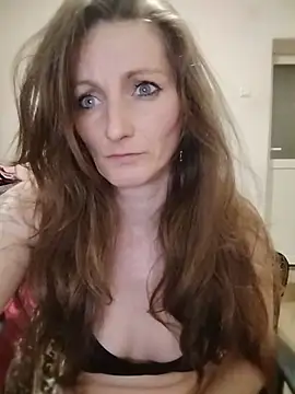 CrazyMaya39 online show from 28, 4, 2026