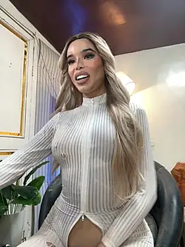 Snapshot of _SandraHornball_ chatting on 30, 11, 2025 SandraHornball online show from 30, 11, 2025