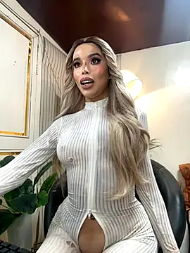 Snapshot of _SandraHornball_ chatting on 26, 11, 2025 SandraHornball online show from 26, 11, 2025