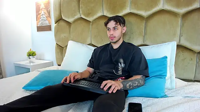 Austin coljs online show from 21, 4, 2026