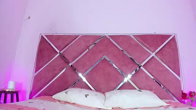 ZoeClarkk  online show from 25, 2, 2026