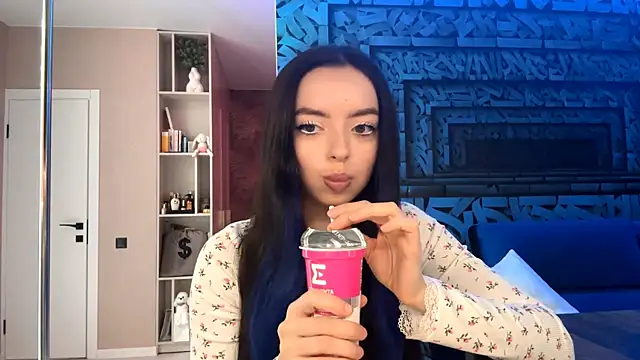 TonaMarchetta online show from 17, 11, 2025