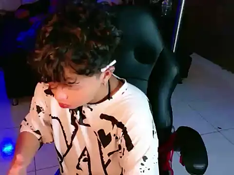 Snapshot of lunabustygirl chatting on 14, 1, 2026 lunabustygirl online show from 14, 1, 2026