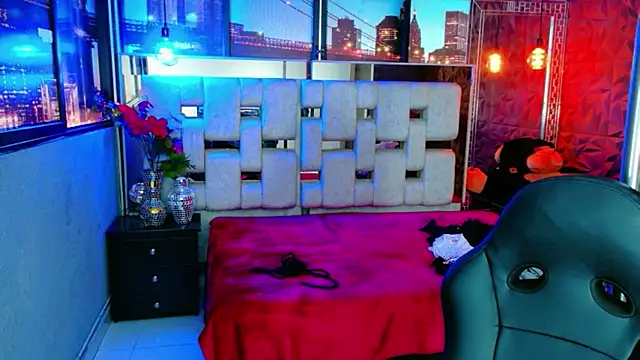 lunabustygirl online show from 11, 2, 2026